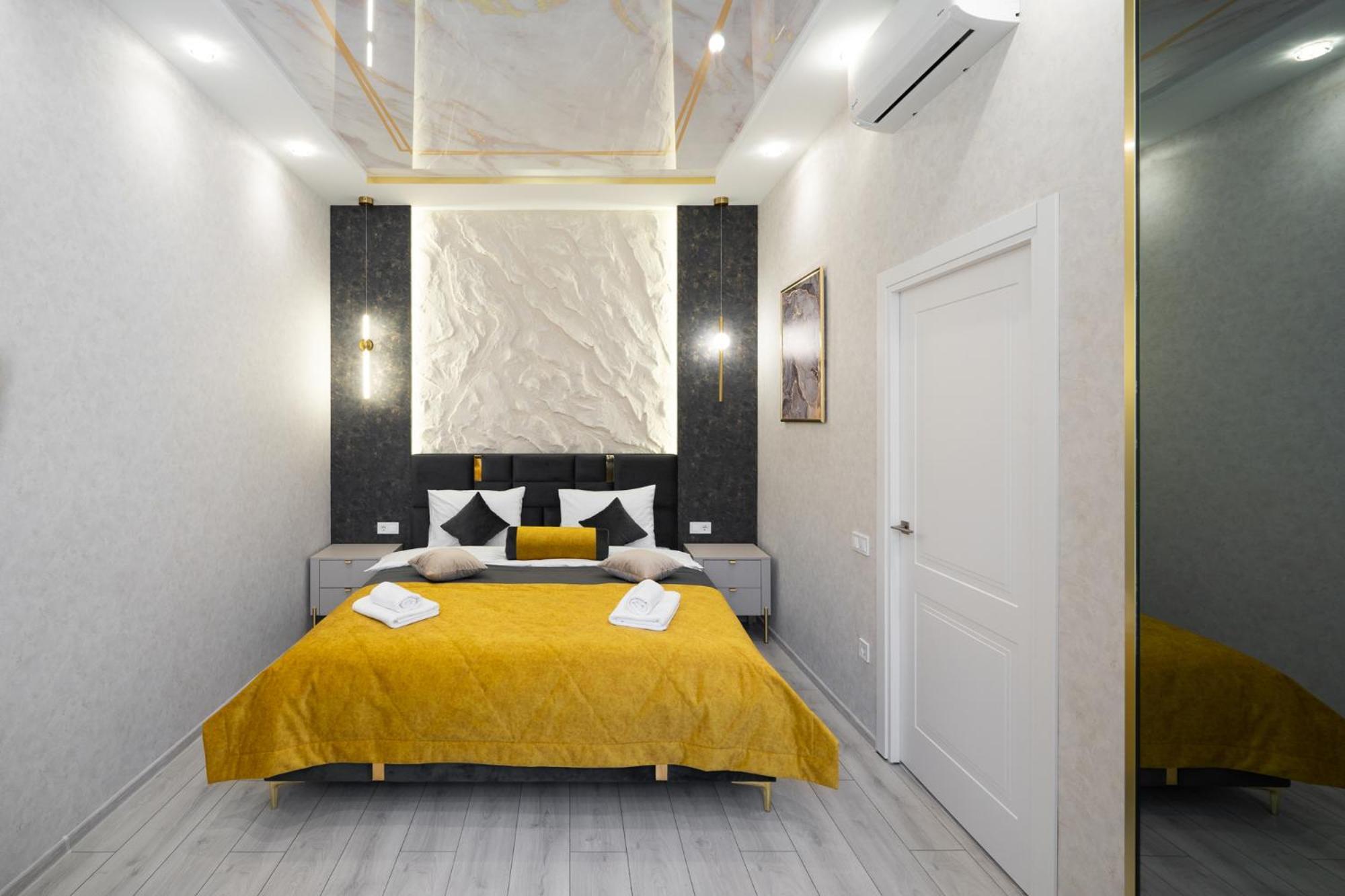 Rynok Square City Center Two Bedroom Apartment! Lviv Eksteriør bilde